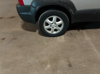 2005 hyundai tucson gls-2.7-4wd with 199158 miles for sale near elk-river, minnesota 106395_14_rear_pass_wheel.jpg