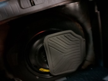 2005 hyundai tucson gls-2.7-4wd with 199158 miles for sale near elk-river, minnesota 106395_27_spare_tire.jpg