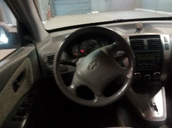 2005 hyundai tucson gls-2.7-4wd with 199158 miles for sale near elk-river, minnesota 106395_33_dash_from_driver.jpg