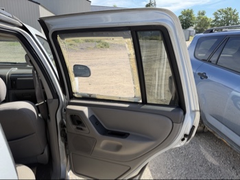 2004 jeep grand-cherokee laredo-2wd with 138807 miles for sale near elk-river, minnesota 106397_30_pass_rear_door_panel.jpg