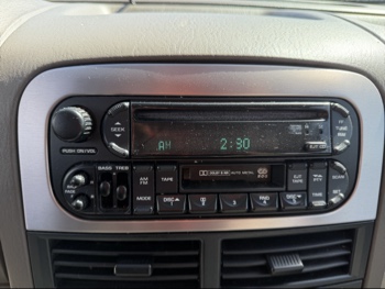2004 jeep grand-cherokee laredo-2wd with 138807 miles for sale near elk-river, minnesota 106397_39_radio_closeup.jpg