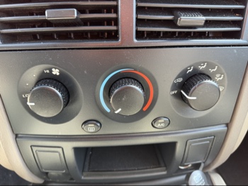 2004 jeep grand-cherokee laredo-2wd with 138807 miles for sale near elk-river, minnesota 106397_40_climate_control.jpg