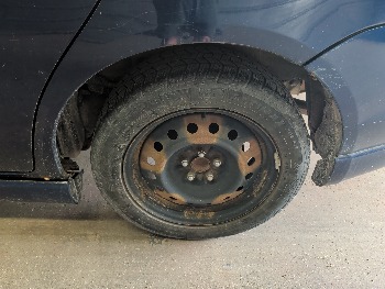 2005 toyota matrix xr-2wd with 144833 miles for sale near elk-river, minnesota 106398_13_rear_drv_wheel.jpg