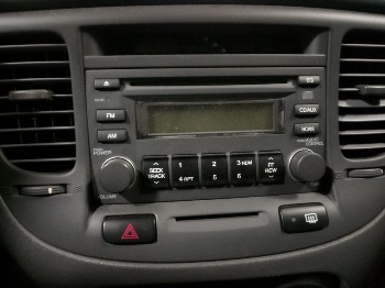 2008 kia rio base with 152254 miles for sale near elk-river, minnesota 106400_39_radio_closeup.jpg