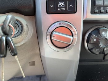 2005 toyota 4runner sport-edition-v6-4wd with 115448 miles for sale near elk-river, minnesota 106402_38_4x4_switch.jpg