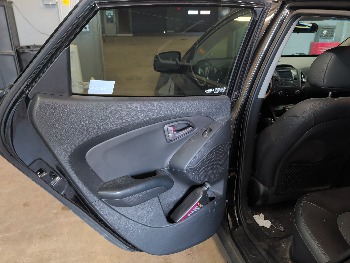2014 hyundai tucson gls-awd with 194581 miles for sale near elk-river, minnesota 106405_25_drv_rear_door_panel.jpg