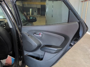 2014 hyundai tucson gls-awd with 194581 miles for sale near elk-river, minnesota 106405_30_pass_rear_door_panel.jpg