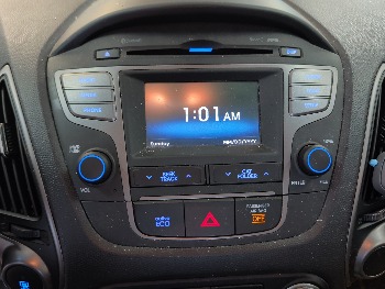 2014 hyundai tucson gls-awd with 194581 miles for sale near elk-river, minnesota 106405_39_radio_closeup.jpg
