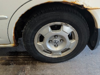 2005 honda civic-hybrid cvt with 161039 miles for sale near elk-river, minnesota 106408_13_rear_drv_wheel.jpg