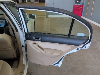 2005 honda civic-hybrid cvt with 161039 miles for sale near elk-river, minnesota 106408_30_pass_rear_door_panel.jpg