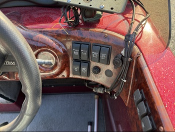 2002 triton 205-dc for sale near elk-river, minnesota 106409_37_left_of_steering_wheel.jpg