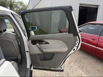 2011 acura mdx 6-spd-at-w-tech-package with 135189 miles for sale near elk-river, minnesota 106414_30_pass_rear_door_panel.jpg