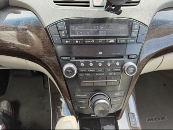 2011 acura mdx 6-spd-at-w-tech-package with 135189 miles for sale near elk-river, minnesota 106414_39_radio_closeup.jpg