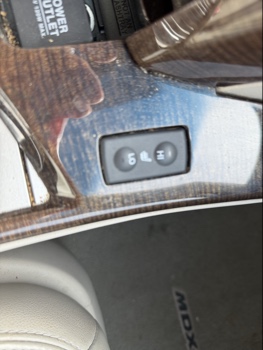 2011 acura mdx 6-spd-at-w-tech-package with 135189 miles for sale near elk-river, minnesota 106414_42_heated_seat_switches.jpg
