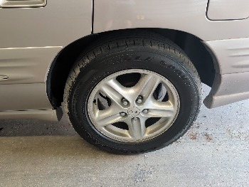 1997 pontiac bonneville se with 97947 miles for sale near elk-river, minnesota 106415_13_rear_drv_wheel.jpg