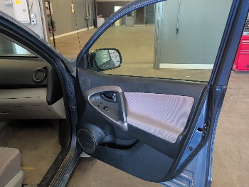 2007 toyota rav4 base-i4-4wd with 228184 miles for sale near elk-river, minnesota 106419_32_passenger_door_panel.jpg