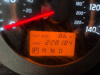 2007 toyota rav4 base-i4-4wd with 228184 miles for sale near elk-river, minnesota 106419_44_mileage_closeup.jpg