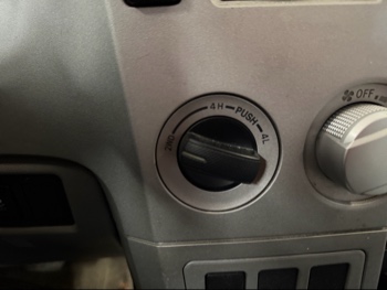 2007 toyota tundra with 155237 miles for sale near elk-river, minnesota 106421_38_4x4_switch.jpg