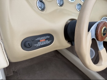 2000 sea-ray boat for sale near elk-river, minnesota 106422_37_left_of_steering_wheel.jpg