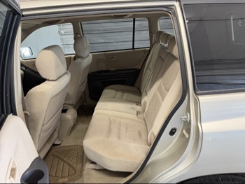 2002 toyota highlander with 215929 miles for sale near elk-river, minnesota 106423_24_drv_rear_seat.jpg
