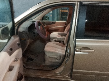 2008 kia sedona ex-lwb with 203148 miles for sale near elk-river, minnesota 106425_22_driver_seat.jpg