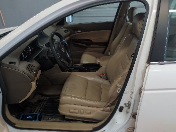 2010 honda accord ex-l-sedan-at with 248021 miles for sale near elk-river, minnesota 106426_22_driver_seat.jpg