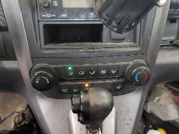 2007 honda cr-v lx-4wd-at with 271539 miles for sale near elk-river, minnesota 106427_40_climate_control.jpg