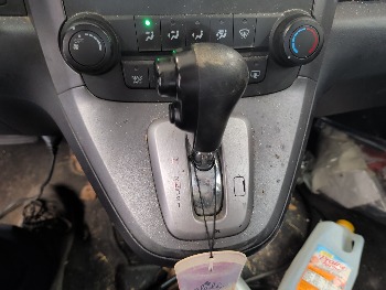 2007 honda cr-v lx-4wd-at with 271539 miles for sale near elk-river, minnesota 106427_41_shifter.jpg