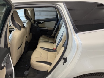 2011 volvo xc60 t6-awd with 136665 miles for sale near elk-river, minnesota 106432_24_drv_rear_seat.jpg