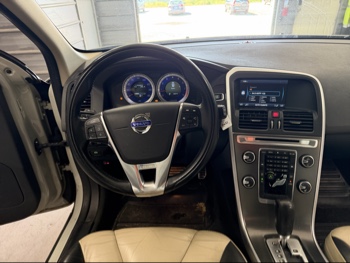 2011 volvo xc60 t6-awd with 136665 miles for sale near elk-river, minnesota 106432_33_dash_from_driver.jpg