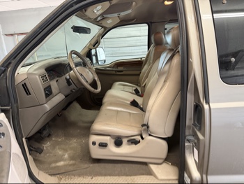 2002 ford f-250-sd with 205001 miles for sale near elk-river, minnesota 106433_22_driver_seat.jpg