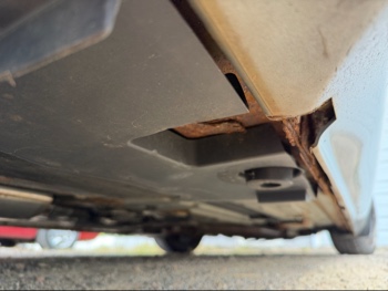 2006 dodge charger base with 164904 miles for sale near elk-river, minnesota 106434_20_undercar_rear_pass.jpg