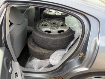 2006 dodge charger base with 164904 miles for sale near elk-river, minnesota 106434_24_drv_rear_seat.jpg