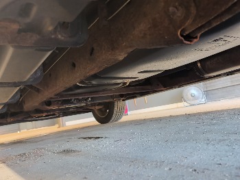 2007 chevrolet suburban ls-1500-4wd with 182367 miles for sale near elk-river, minnesota 106439_18_undercar_rear_drv.jpg
