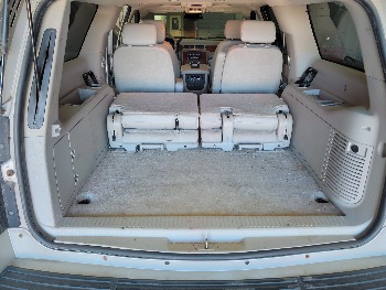 2007 chevrolet suburban ls-1500-4wd with 182367 miles for sale near elk-river, minnesota 106439_26_trunk.jpg