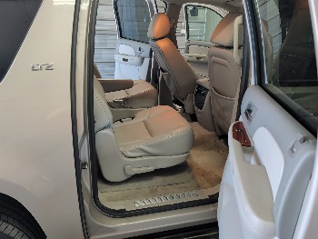 2007 chevrolet suburban ls-1500-4wd with 182367 miles for sale near elk-river, minnesota 106439_28_pass_rear_seat.jpg