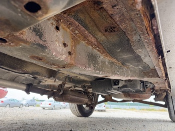 2004 ford escape xlt-2wd with 178342 miles for sale near elk-river, minnesota 106441_17_undercar_drv_side.jpg