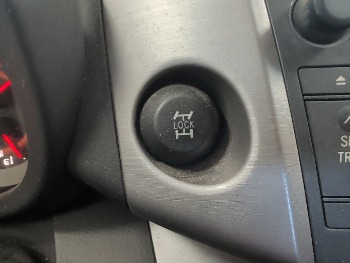 2006 toyota rav4 sport-v6-4wd with 294419 miles for sale near elk-river, minnesota 106443_38_4x4_switch.jpg