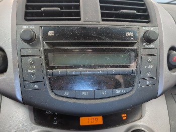 2006 toyota rav4 sport-v6-4wd with 294419 miles for sale near elk-river, minnesota 106443_39_radio_closeup.jpg