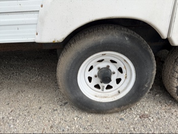 1998 jayco unknown - for sale near elk-river, minnesota 106445_12_drv_front_wheel.jpg