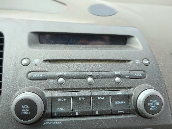 2008 honda civic ex-sedan-at with 245835 miles for sale near elk-river, minnesota 106450_39_radio_closeup.jpg