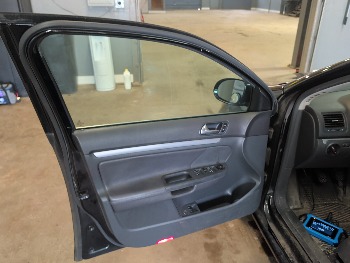 2006 volkswagen jetta with 106136 miles for sale near elk-river, minnesota 106452_23_driver_door_panel.jpg