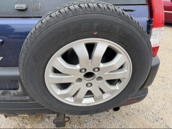 2005 honda cr-v ex-4wd-at with 222049 miles for sale near elk-river, minnesota 106453_27_spare_tire.jpg