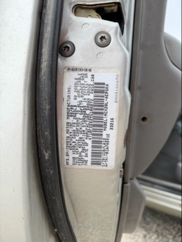 2000 toyota avalon xl with 226788 miles for sale near elk-river, minnesota 106459_47_door_vin_sticker.jpg