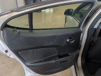 2007 pontiac grand-prix sedan with 184147 miles for sale near elk-river, minnesota 106461_25_drv_rear_door_panel.jpg