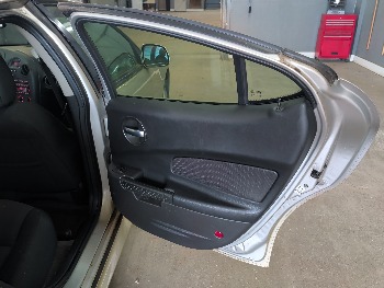 2007 pontiac grand-prix sedan with 184147 miles for sale near elk-river, minnesota 106461_30_pass_rear_door_panel.jpg