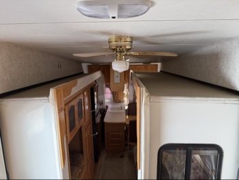 2003 keystone unknown - for sale near elk-river, minnesota 106463_29_third_row_seat.jpg