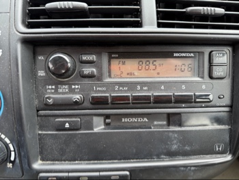 1999 honda civic lx-sedan with 126445 miles for sale near elk-river, minnesota 106465_39_radio_closeup.jpg