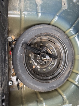 2008 ford focus ses-sedan with 139978 miles for sale near elk-river, minnesota 106466_27_spare_tire.jpg