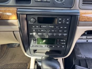 2002 lincoln continental base for sale near Elk River, Minnesota 106475_39_radio_closeup.jpg